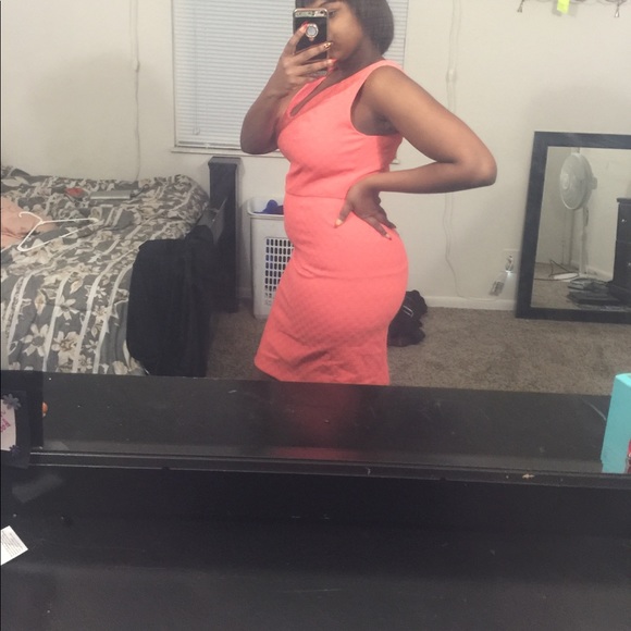 Peach mini dress - Picture 2 of 4